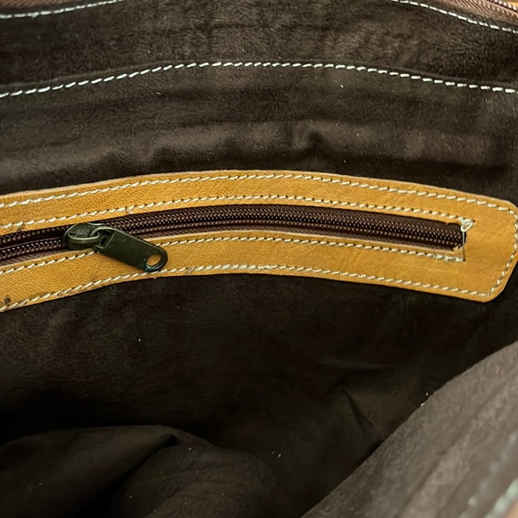 Leather messenger bag. Preppy and cool - Picture 4 of 4